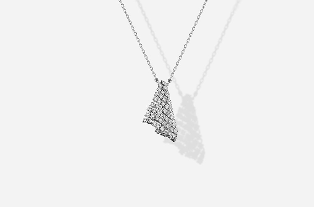 FLUID PENDANT / White Gold